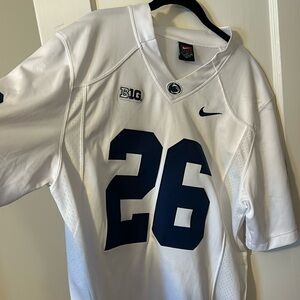 Penn State Saquon Barkley Jersey 
Nike
Size large 
Used-like new